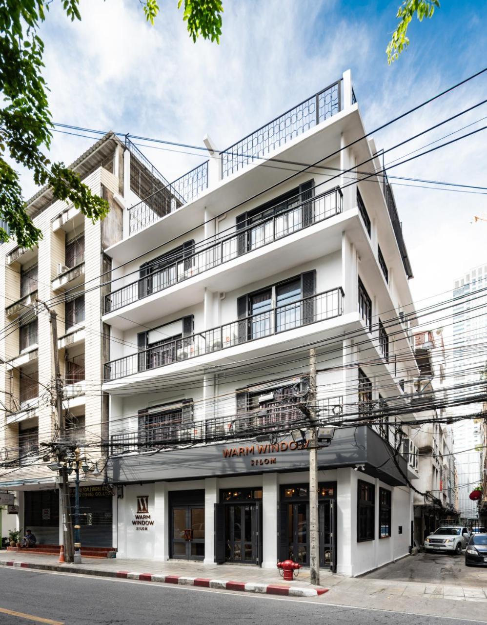 วอร์ม วินโดว์ สีลม Hostel กรุงเทพมหานคร ภายนอก รูปภาพ